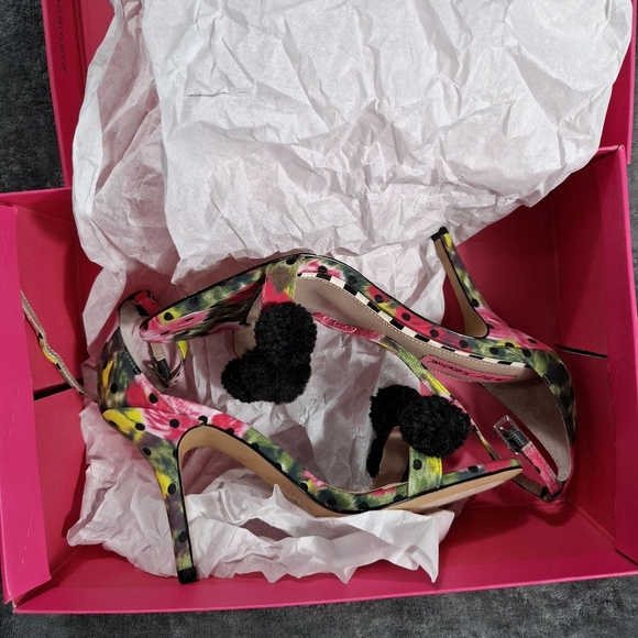 Betsey Johnson floral print heels black pom poms pink black green size 7B - Picture 11 of 12